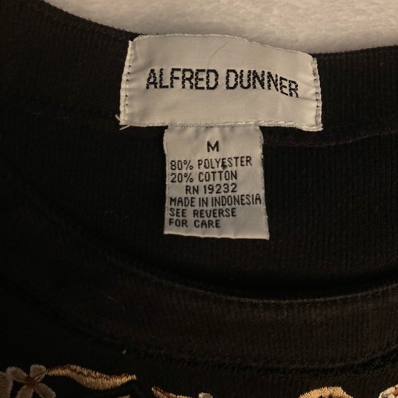 Alfred Dunner M Womens Casual Blouse with Floral Neckline Design - Picture 4 of 4